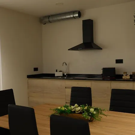 Casucas De Somavia 1 *