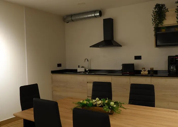 Casucas De Somavia 1 *